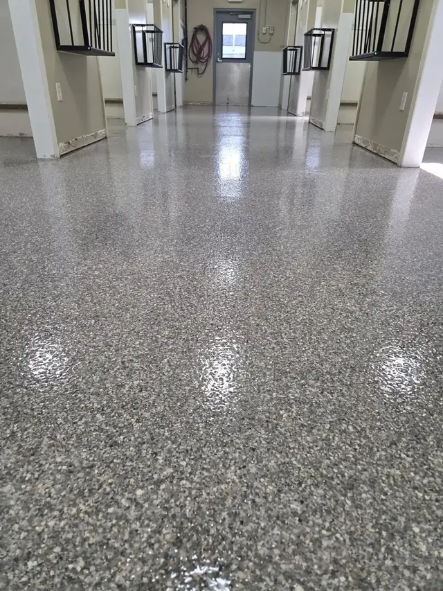 Coated floor with fresh flake finish